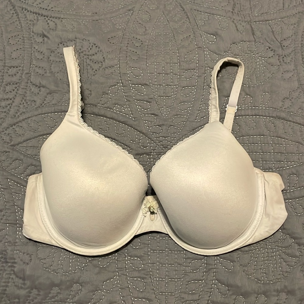 Victoria’s Secret Body by Victoria Perfect Coverage Bra | Size 34 D